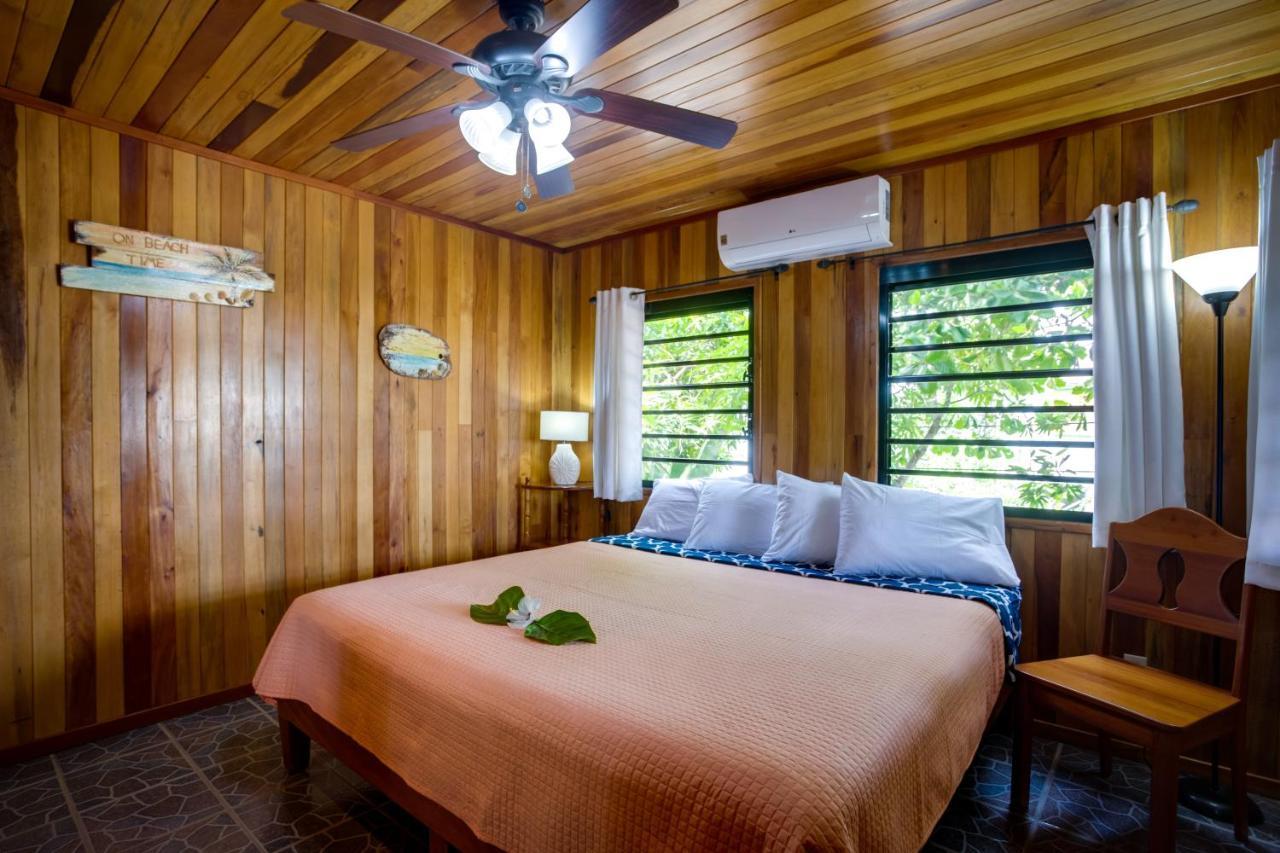 Driftwood Gardens Guesthouse Placencia Extérieur photo