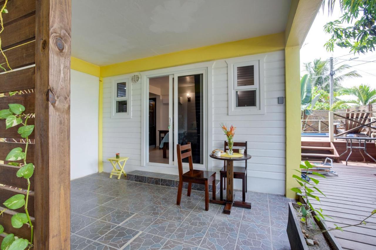 Driftwood Gardens Guesthouse Placencia Extérieur photo