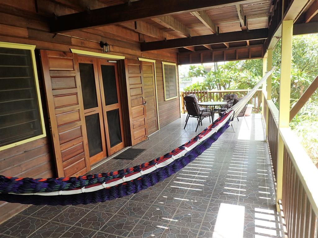 Driftwood Gardens Guesthouse Placencia Extérieur photo
